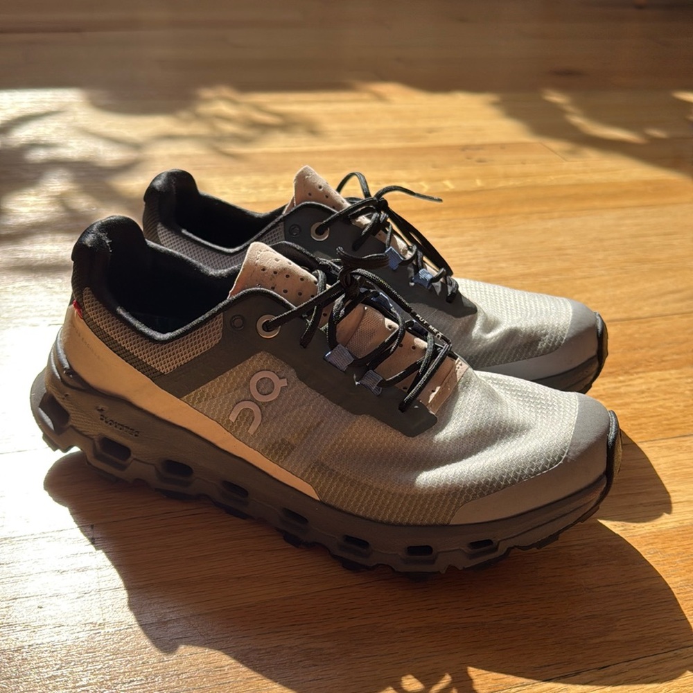 on running sneakers
